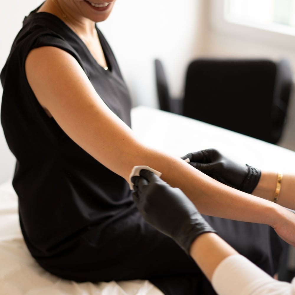 Stepbystep How do I perform a hot wax treatment?