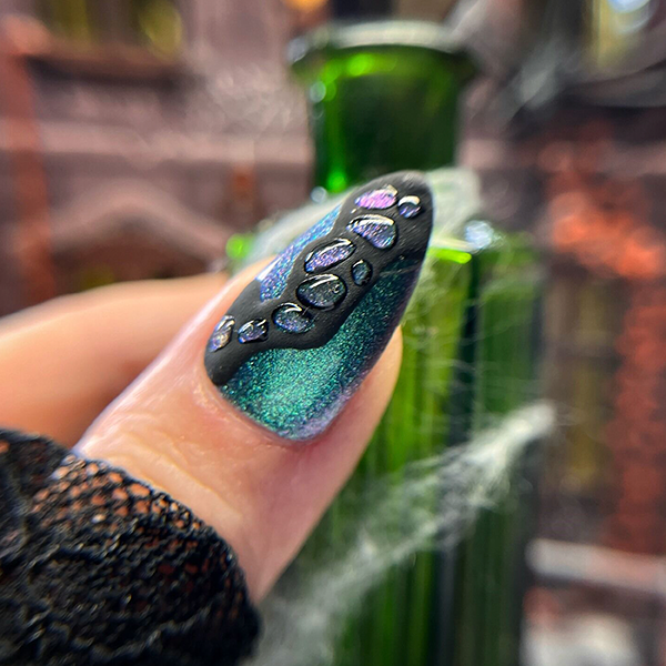 Dragons Scales nail art tutorial